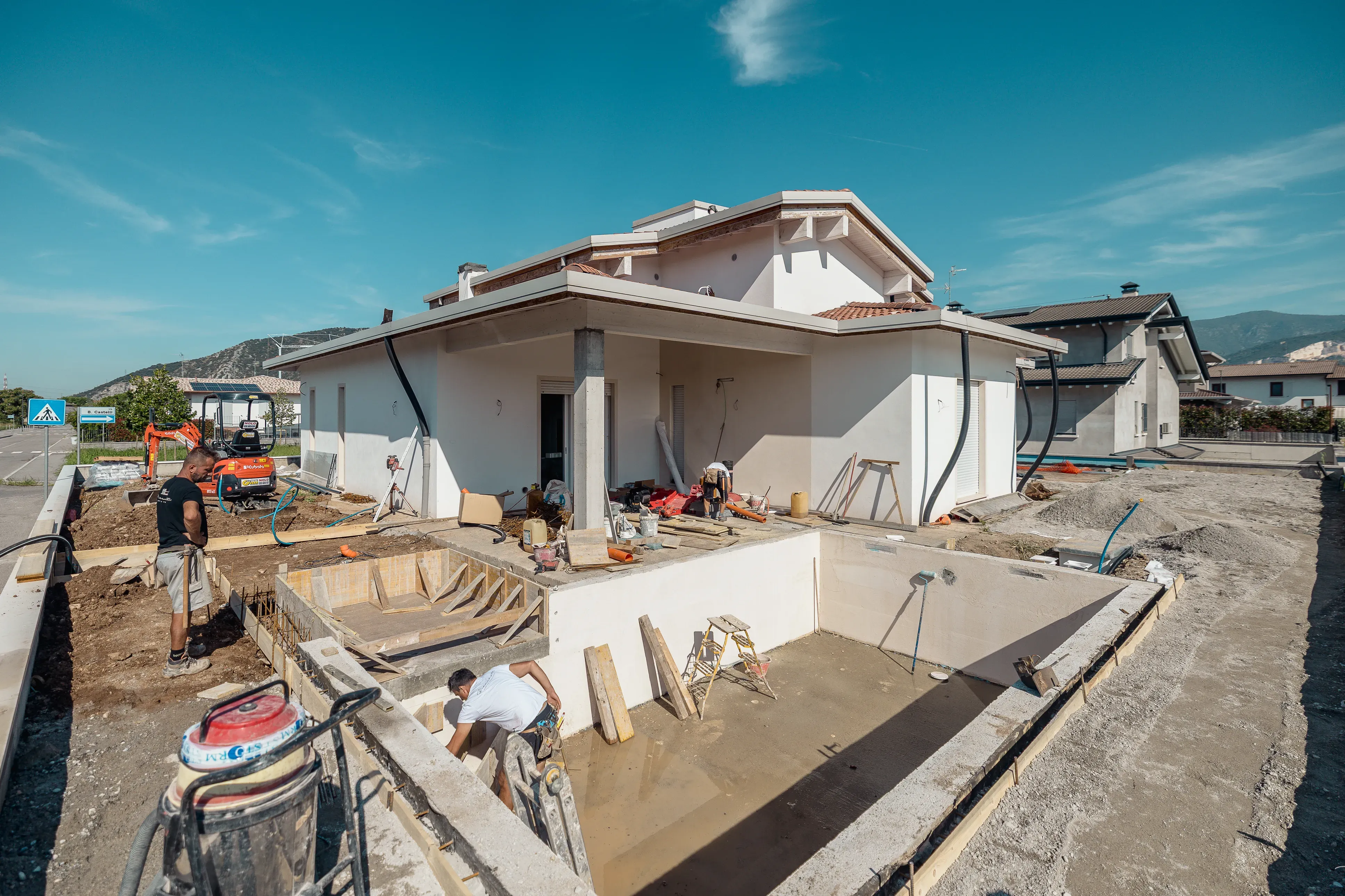 Esecuzione dei lavori in cantiere e coordinamento tecnico Bianchetti