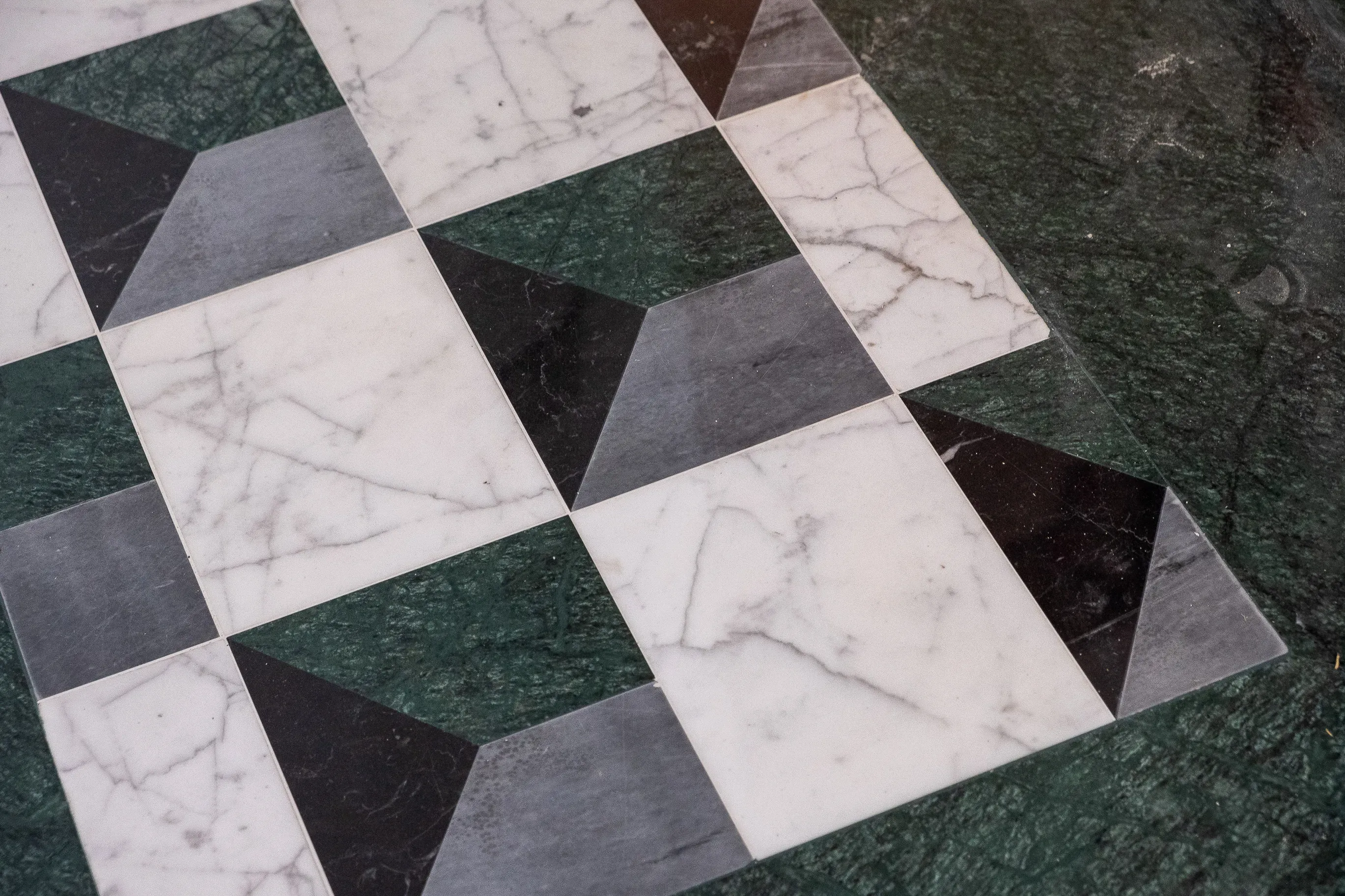 Selezione di tessuti e finiture per l'arredamento personalizzato